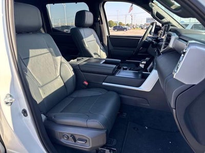 2025 Toyota Tundra 4WD 4WD Platinum Hybrid CrewMax 5.5' Bed (Natl)