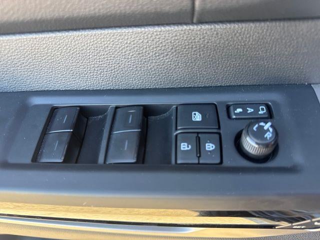 2025 Toyota Tundra 4WD 4WD Limited CrewMax 5.5' Bed (Natl)