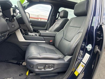 2026 Toyota Tundra 4WD 4WD Platinum CrewMax 5.5' Bed (Natl)