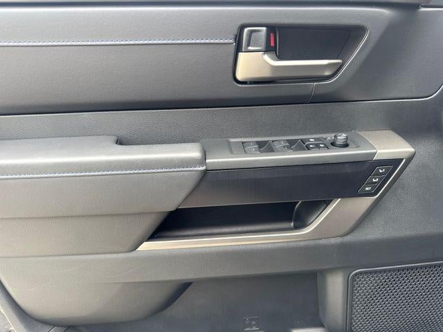 2026 Toyota Tundra 4WD 4WD Platinum CrewMax 5.5' Bed (Natl)