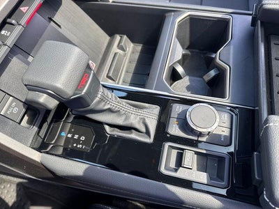 2026 Toyota Tundra 4WD 4WD Limited CrewMax 5.5' Bed (Natl)