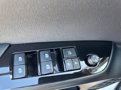 2017 Toyota Prius Prime Plus (Natl)