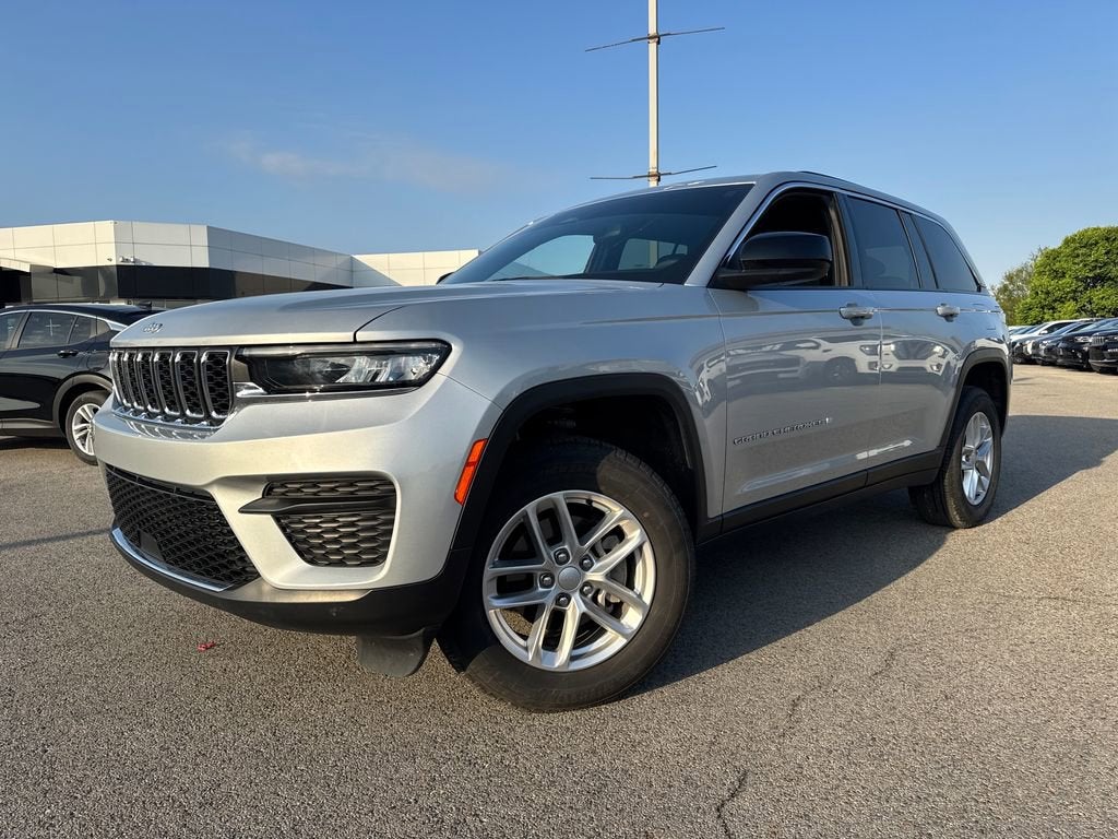 2024 Jeep Grand Cherokee Laredo X 4x4's photo