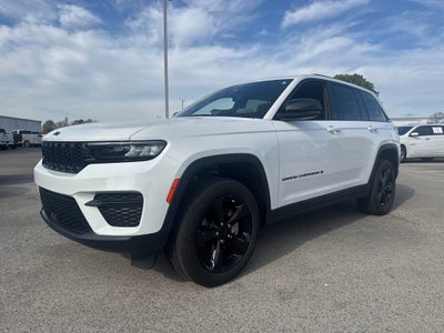 2025 Jeep Grand Cherokee Laredo