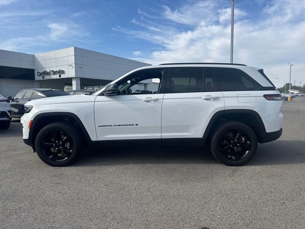 2025 Jeep Grand Cherokee Laredo