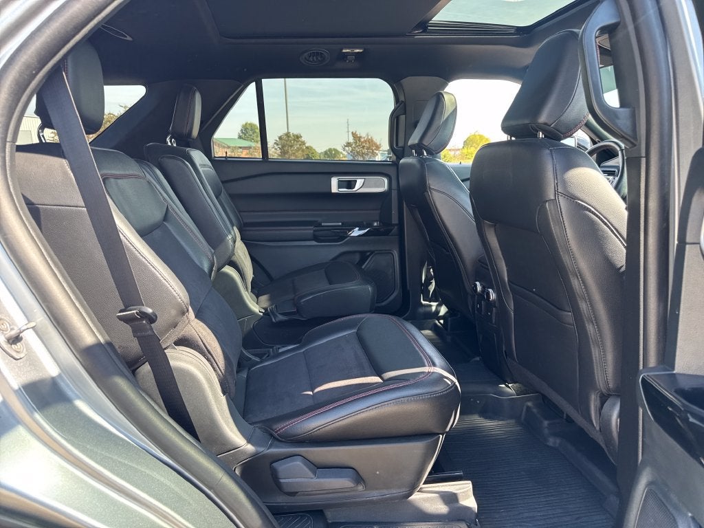 2024 Ford Explorer ST-Line