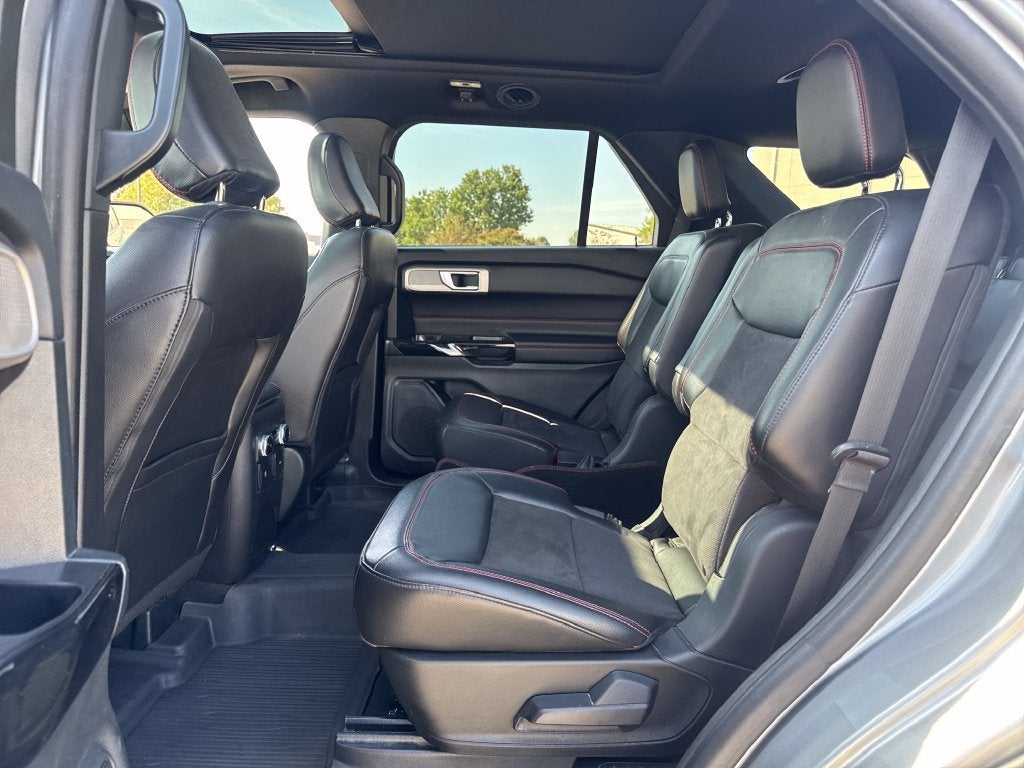 2024 Ford Explorer ST-Line