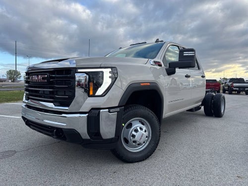 2026 GMC Sierra 3500 HD Chassis Cab Pro