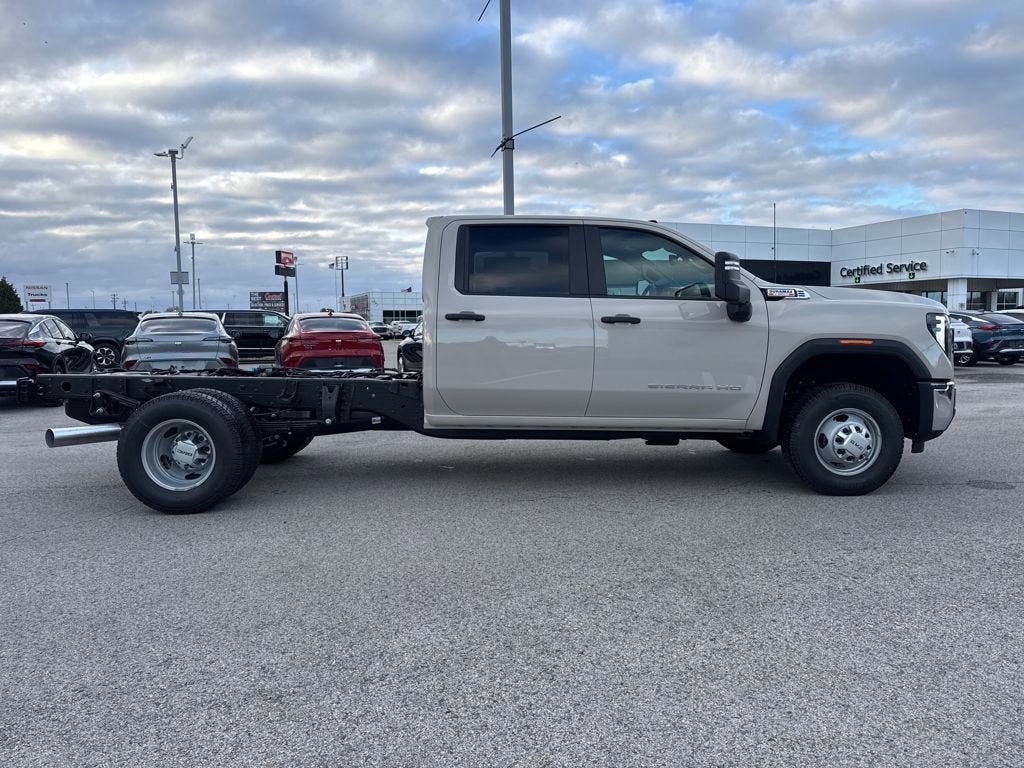 2026 GMC Sierra 3500 HD Chassis Cab Pro