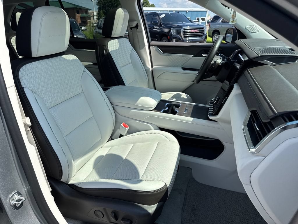2024 GMC Acadia Denali