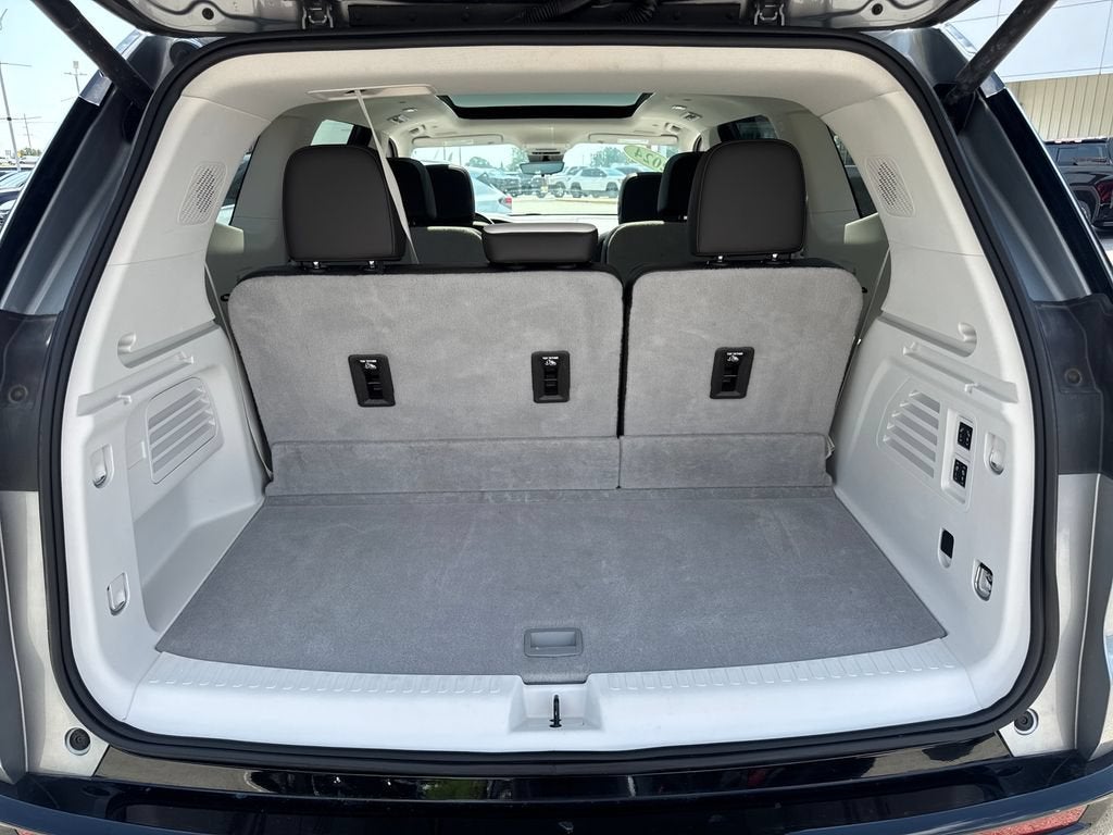 2024 GMC Acadia Denali