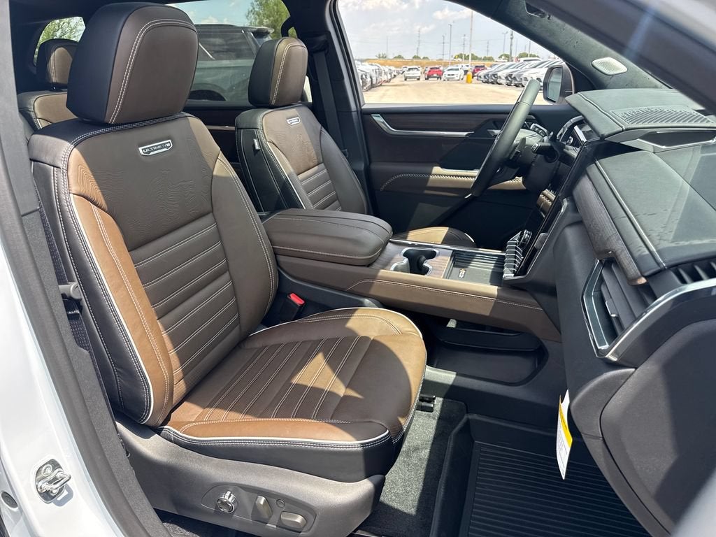 2027 GMC Acadia Denali Ultimate