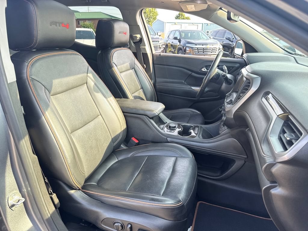 2021 GMC Acadia AT4