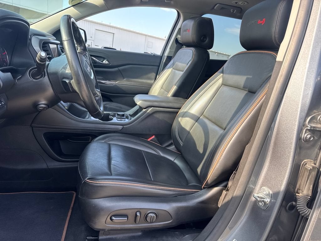 2021 GMC Acadia AT4