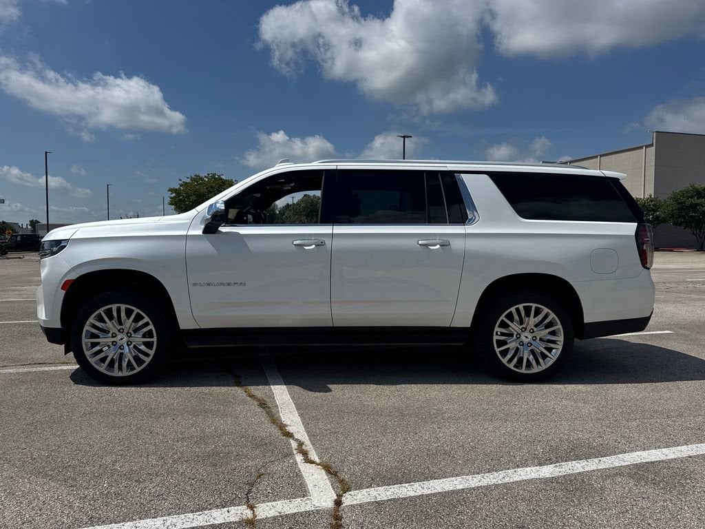 2023 Chevrolet Suburban Premier