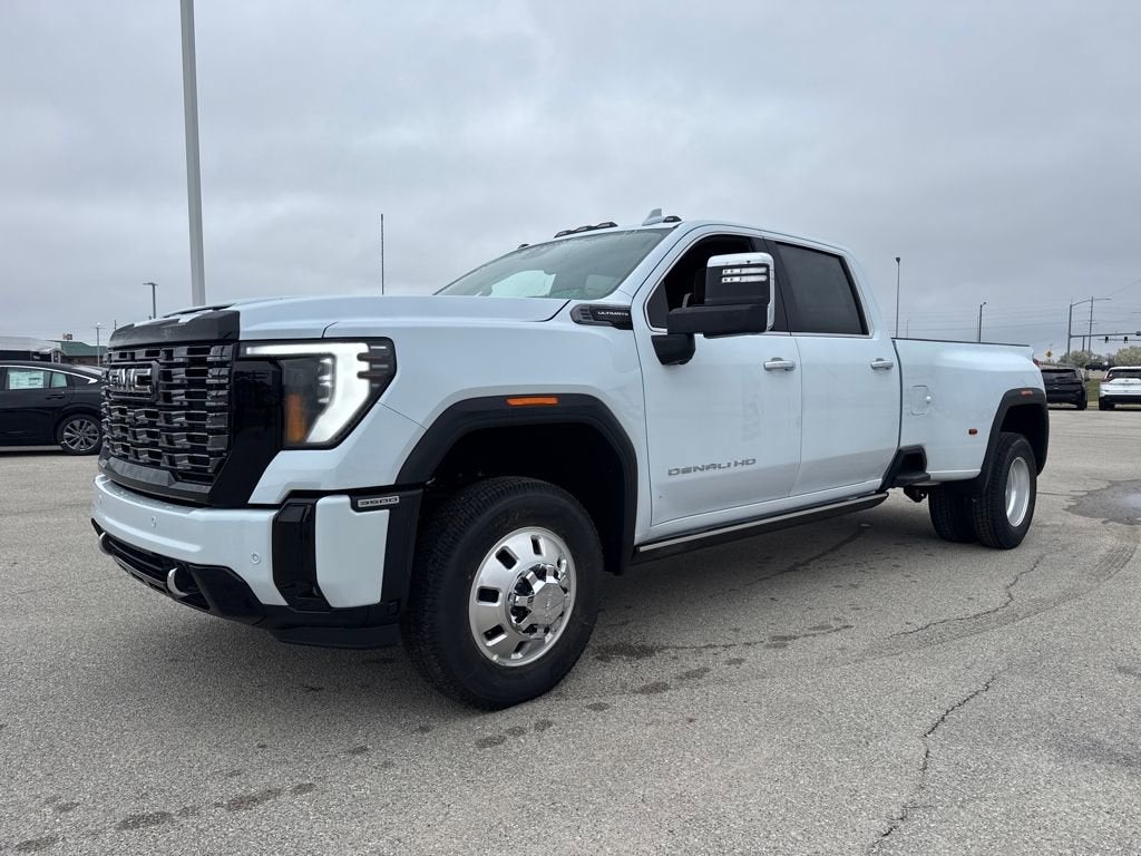 2026 GMC Sierra 3500 HD Denali Ultimate DRW
