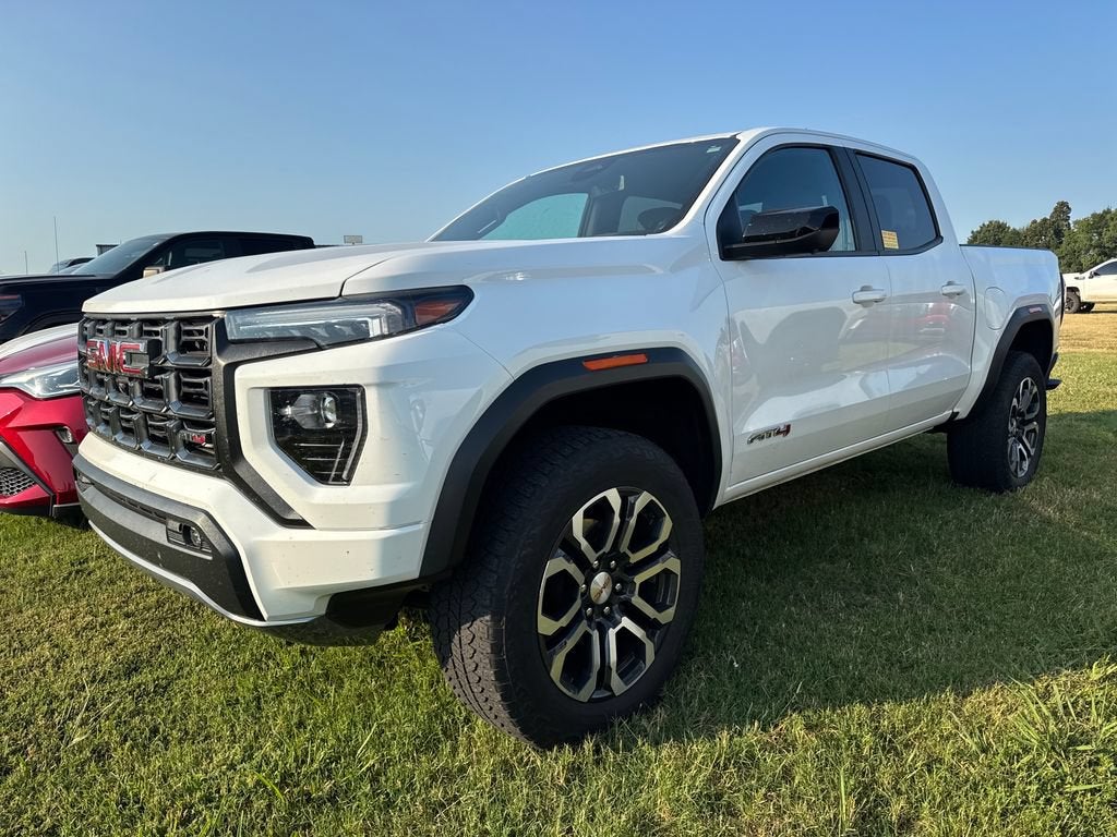 2023 GMC Canyon 4WD AT4