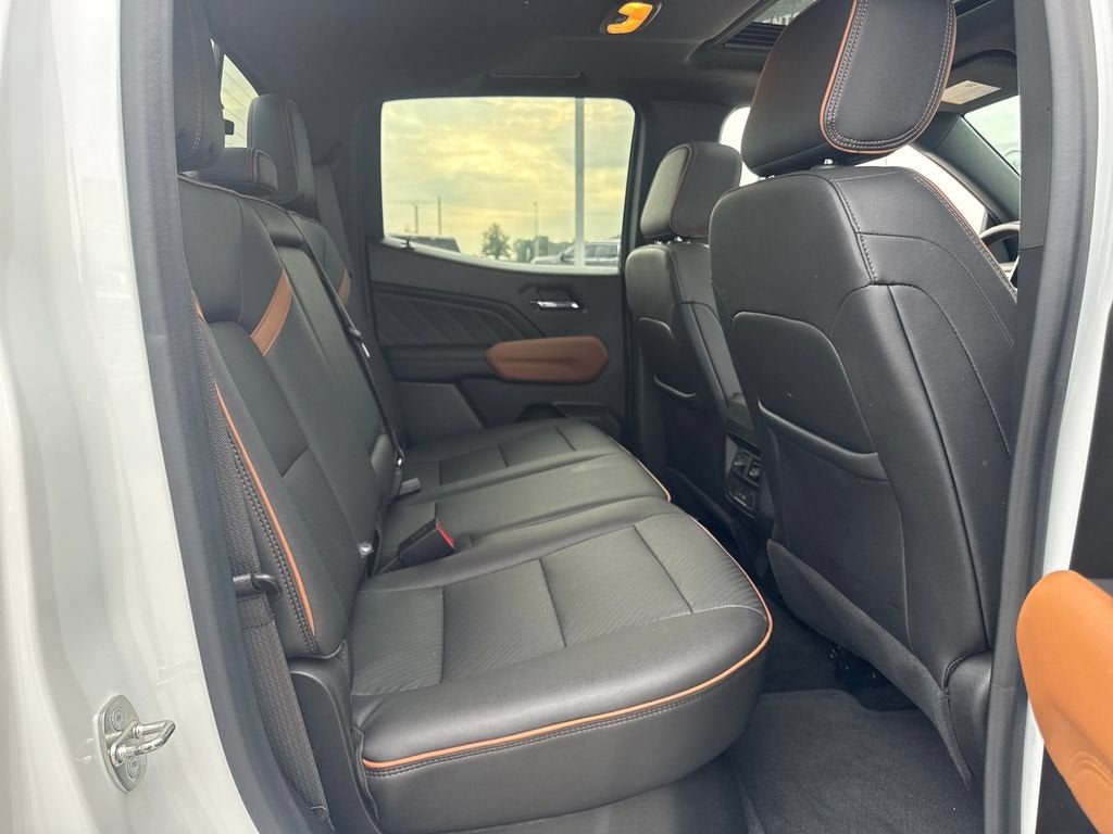 2023 GMC Canyon 4WD AT4