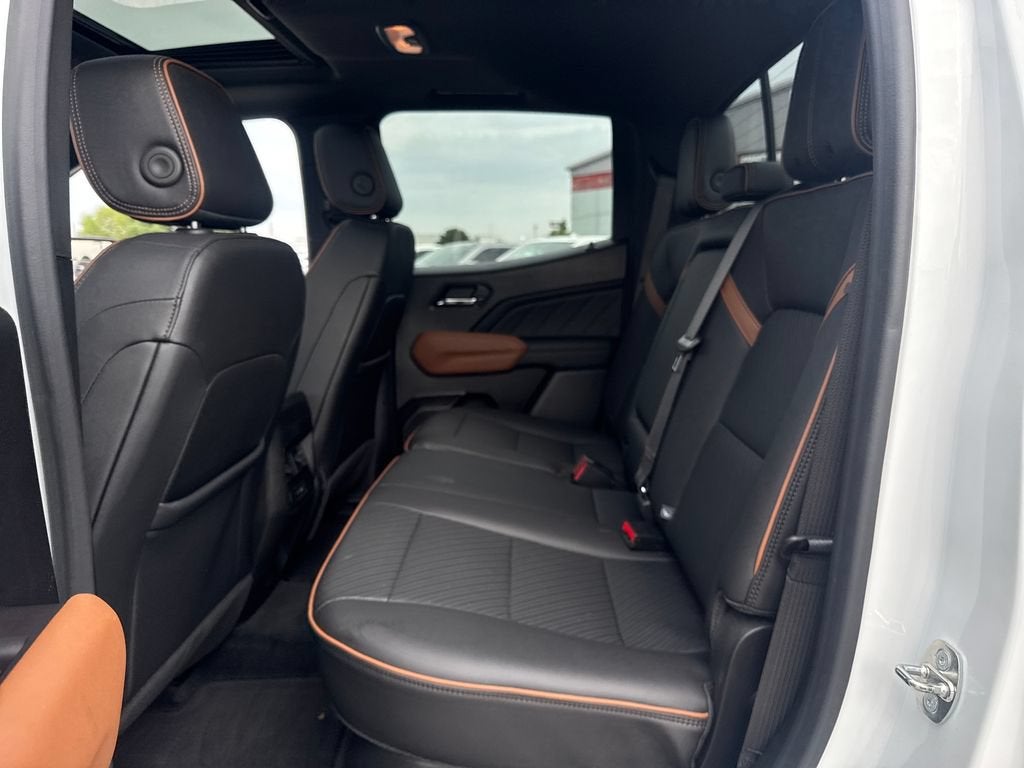 2023 GMC Canyon 4WD AT4