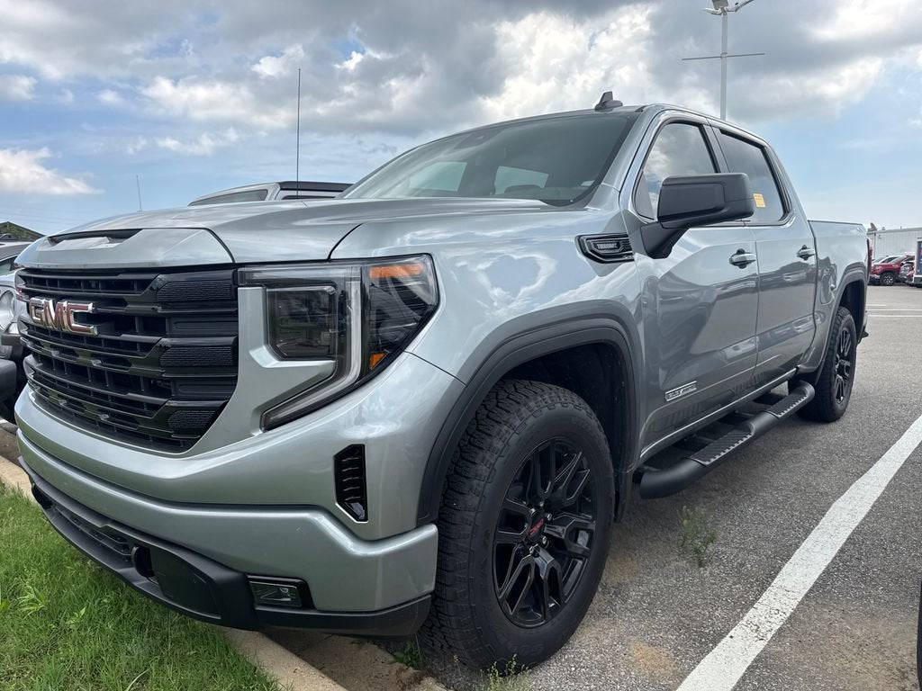 2026 GMC Sierra 4WD Crew Cab Short Box Elevation's photo