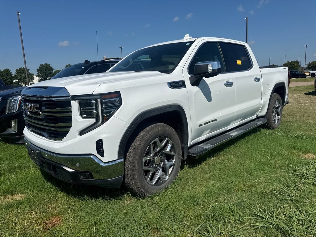 2024 GMC Sierra 4WD Crew Cab Short Box SLT's photo