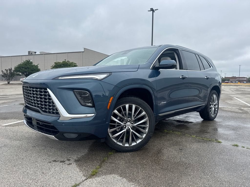 2026 Buick Enclave Avenir's photo