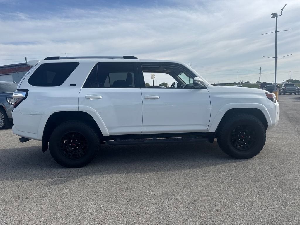 2024 TOYOTA TRU 4RUNNER Base