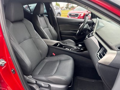 2022 Toyota C-HR XLE