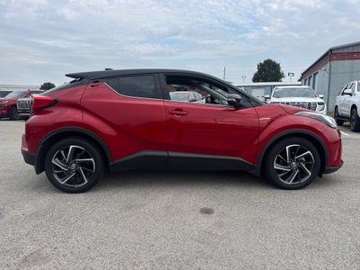 2022 Toyota C-HR XLE