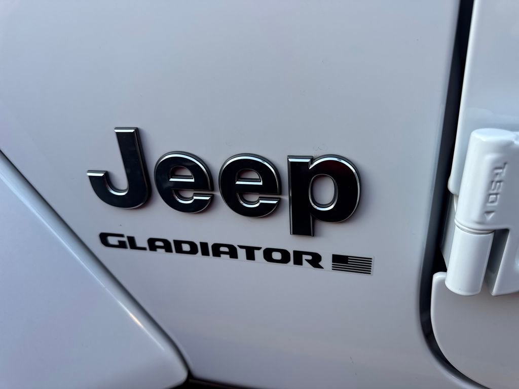 2023 Jeep Gladiator Overland
