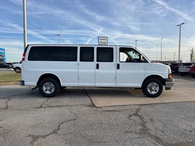 2024 Chevrolet Express Passenger 3500 1LT