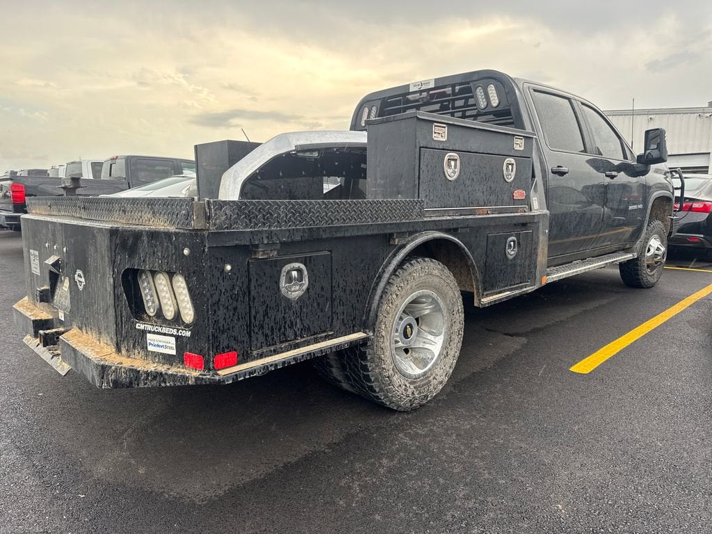 2022 Chevrolet Silverado 3500 HD Chassis Cab LT