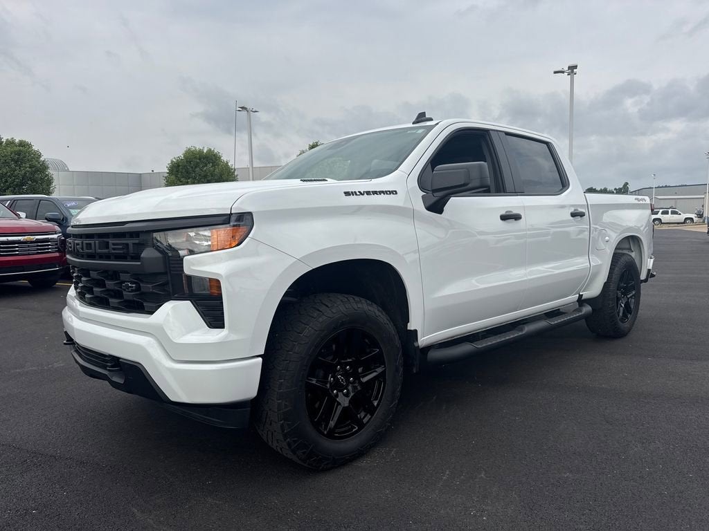 2025 Chevrolet Silverado 1500 Custom
