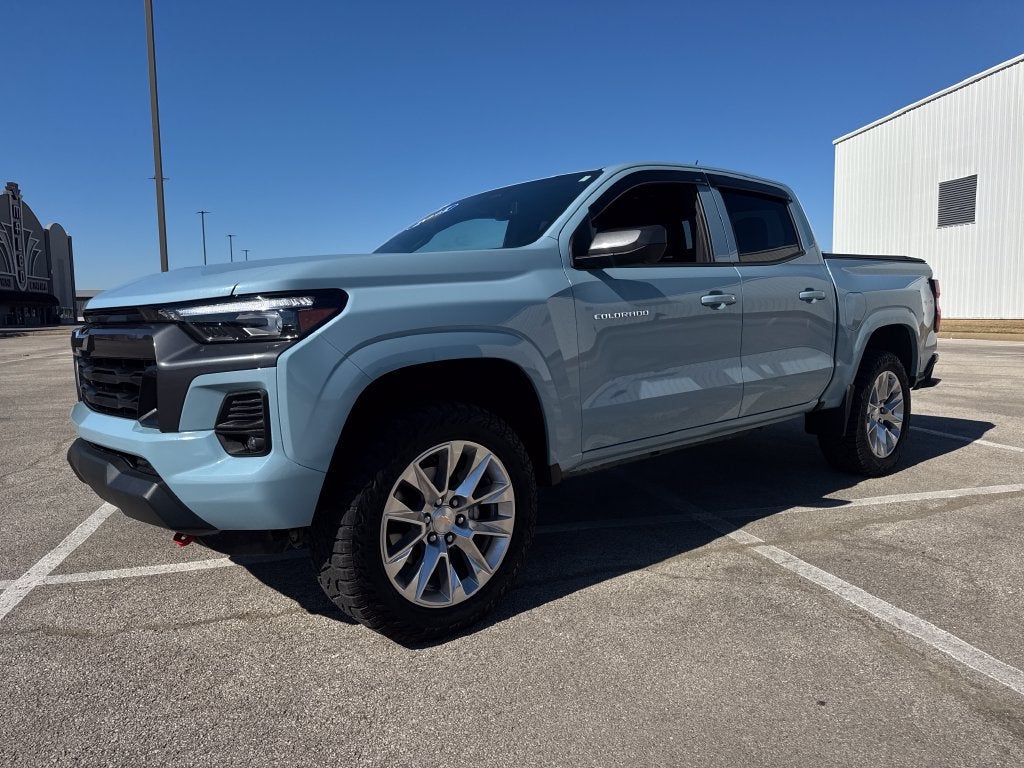 2025 Chevrolet Colorado WT/LT