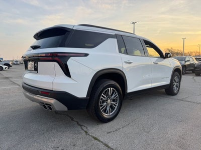 2025 Chevrolet Traverse LT