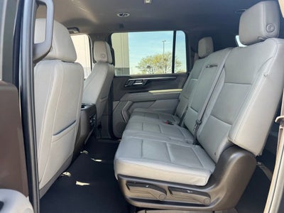 2025 Chevrolet Suburban LT