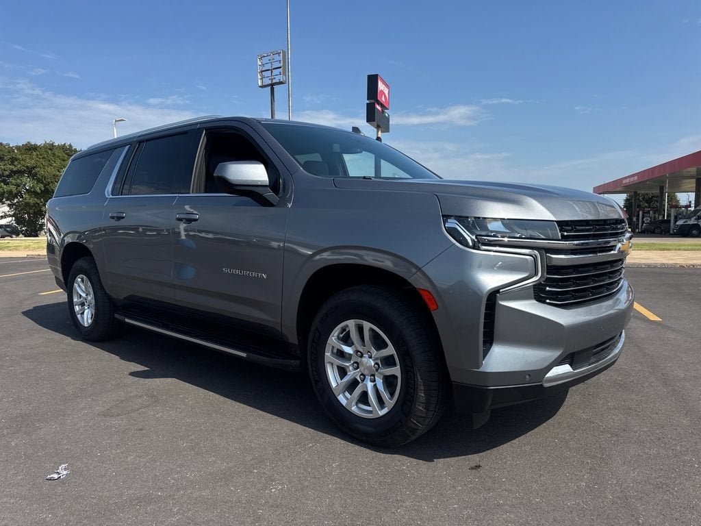 2022 Chevrolet Suburban LT