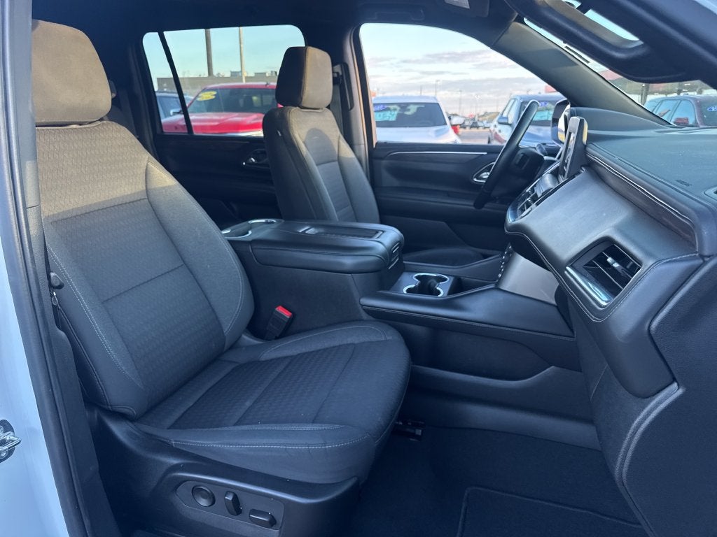 2023 Chevrolet Suburban LS