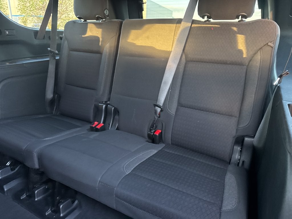 2023 Chevrolet Suburban LS