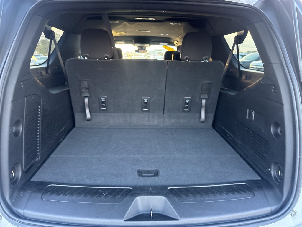 2023 Chevrolet Suburban LS
