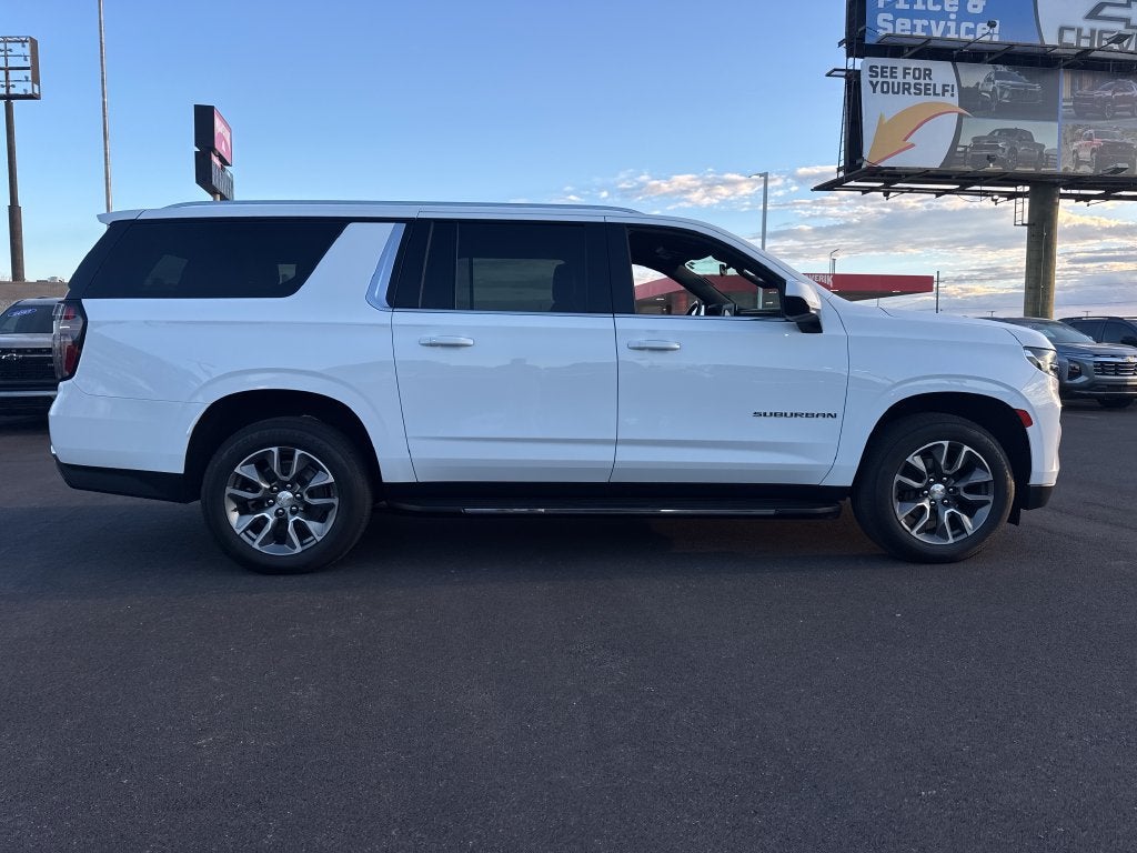 2023 Chevrolet Suburban LS