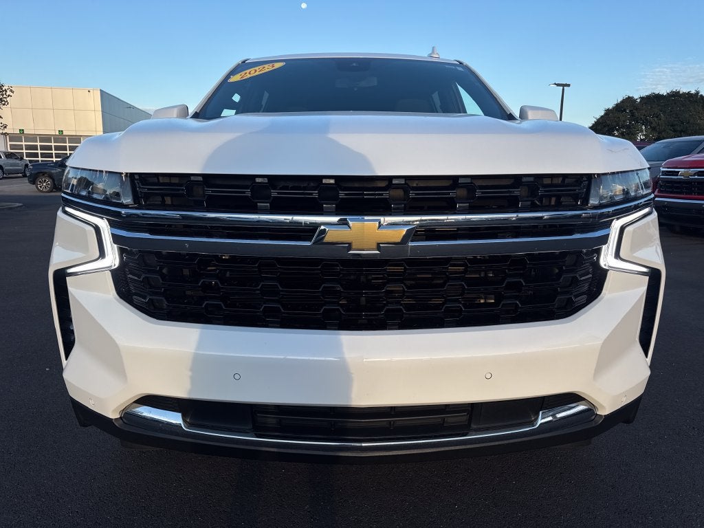 2023 Chevrolet Suburban LS