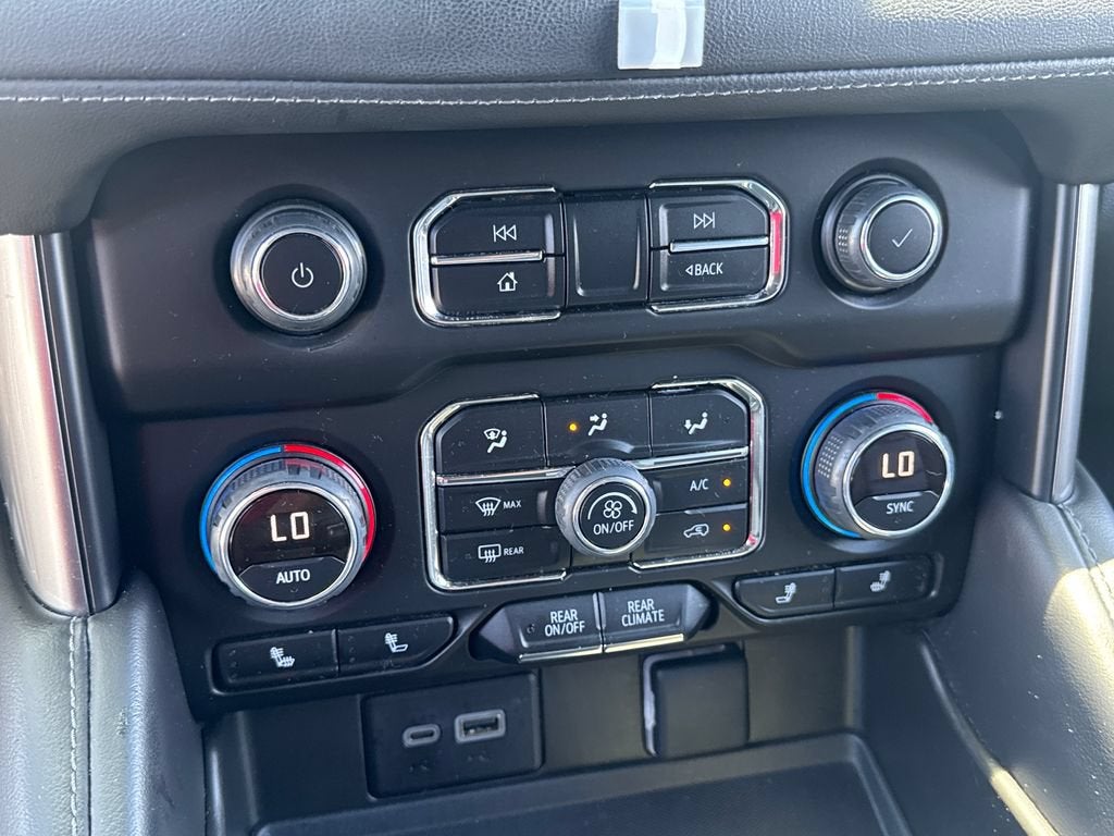 2023 Chevrolet Suburban LT