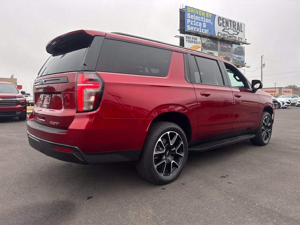 2024 Chevrolet Suburban RST