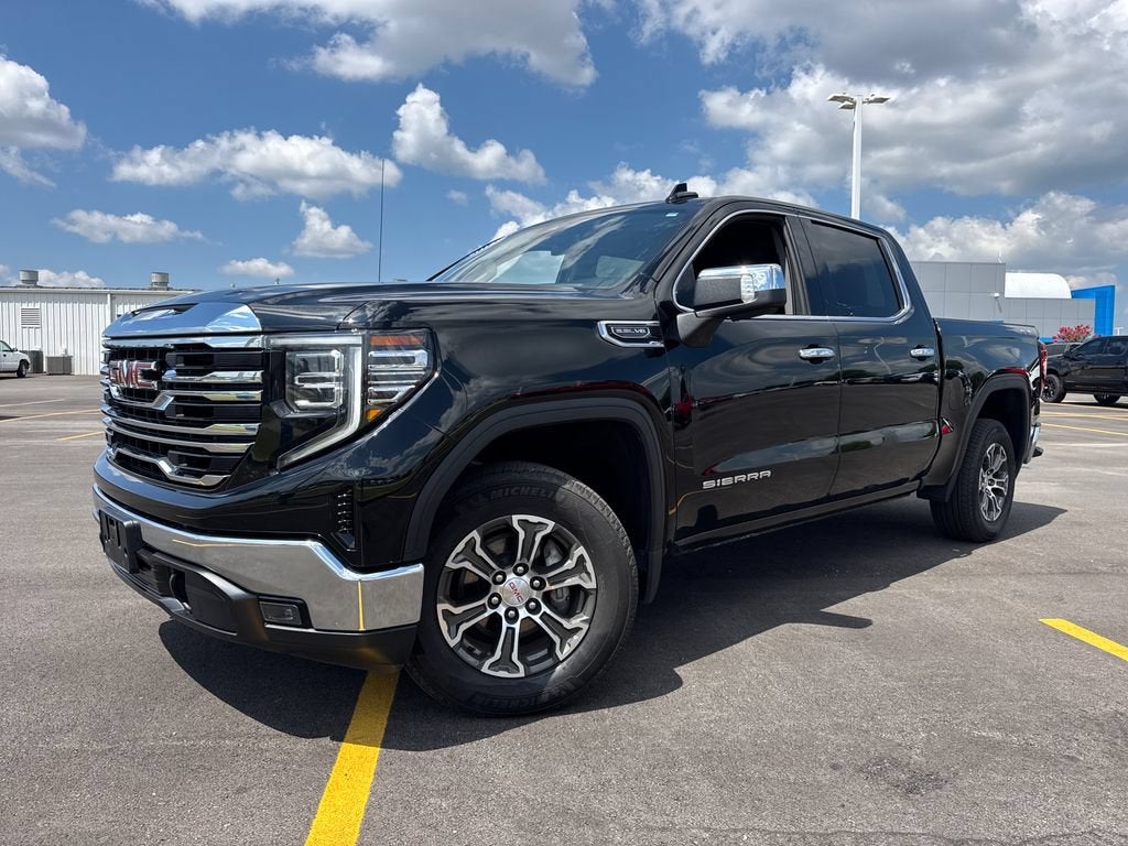 2025 GMC Sierra 1500 SLT