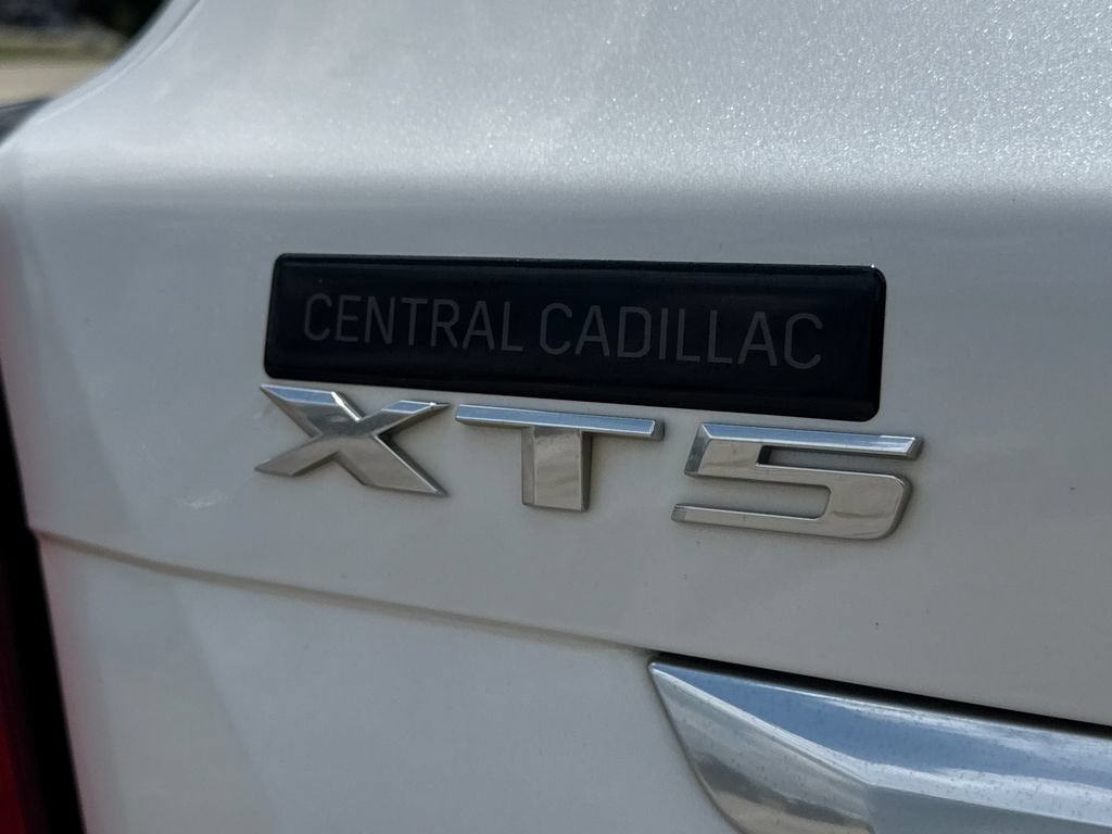 2021 Cadillac XT5 FWD Premium Luxury