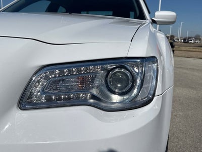 2021 Chrysler 300 Touring