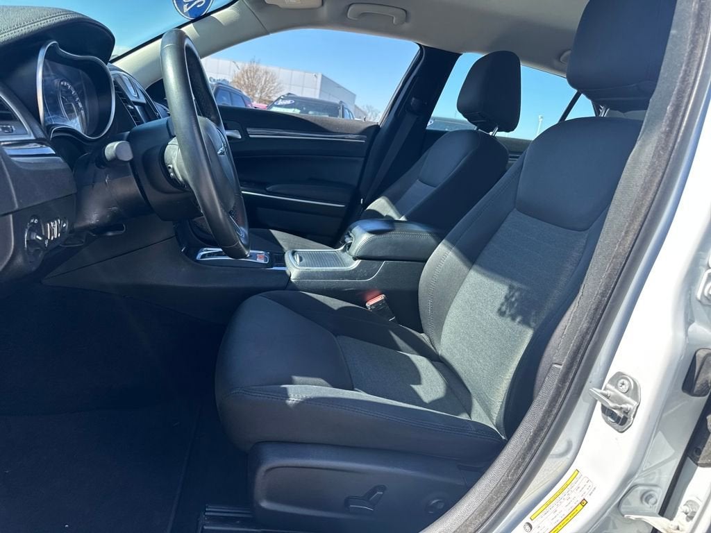 2021 Chrysler 300 Touring