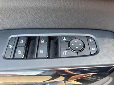 2025 Nissan Pathfinder S