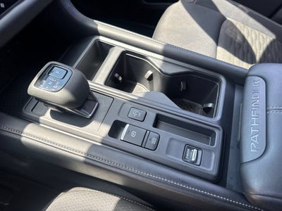 2025 Nissan Pathfinder S